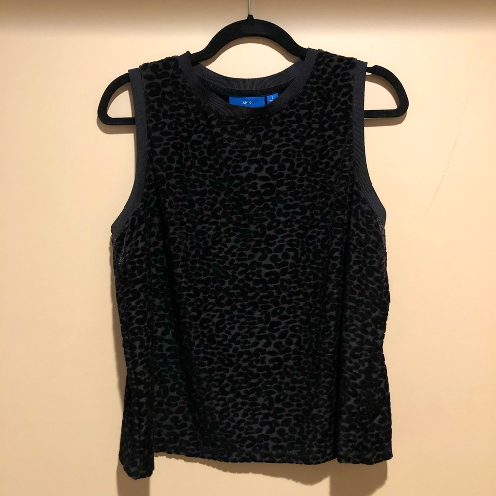 Black cheetah print tank top